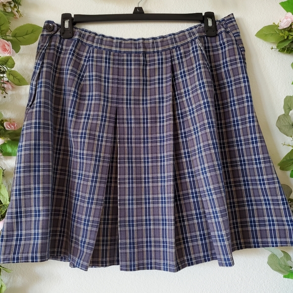 Riverside CA- St. Francis de Sales School Uniform - Picture 2 of 9